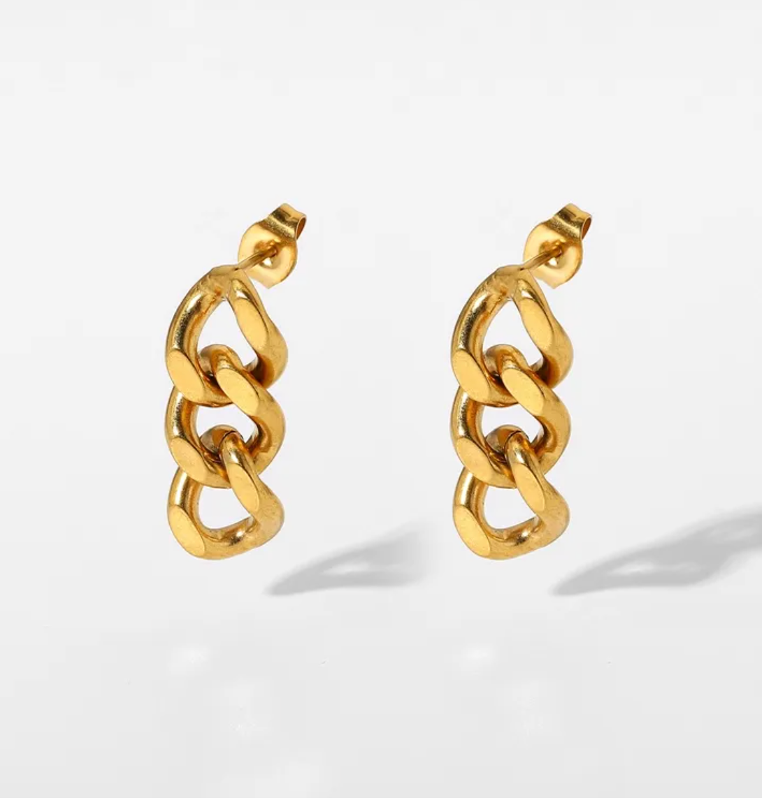 Tres Curb Chain Earrings