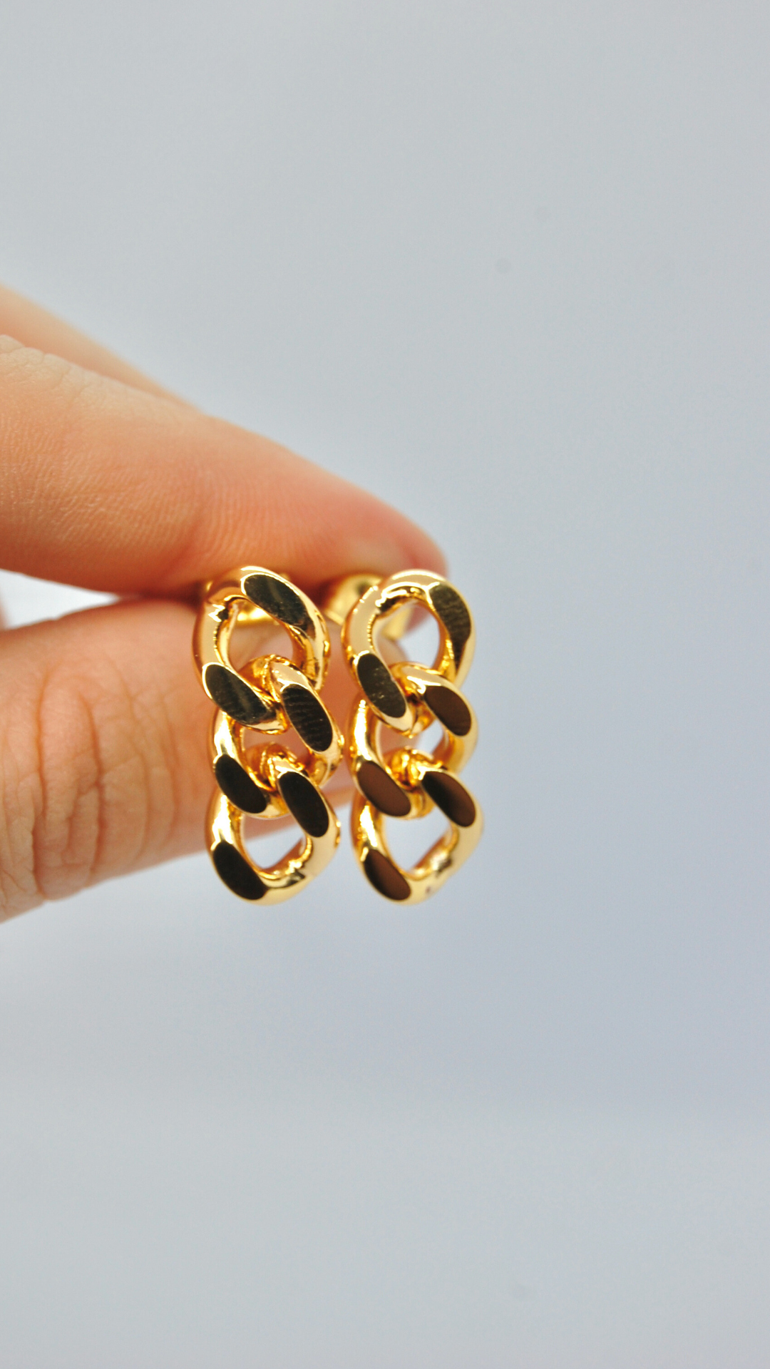 Tres Curb Chain Earrings