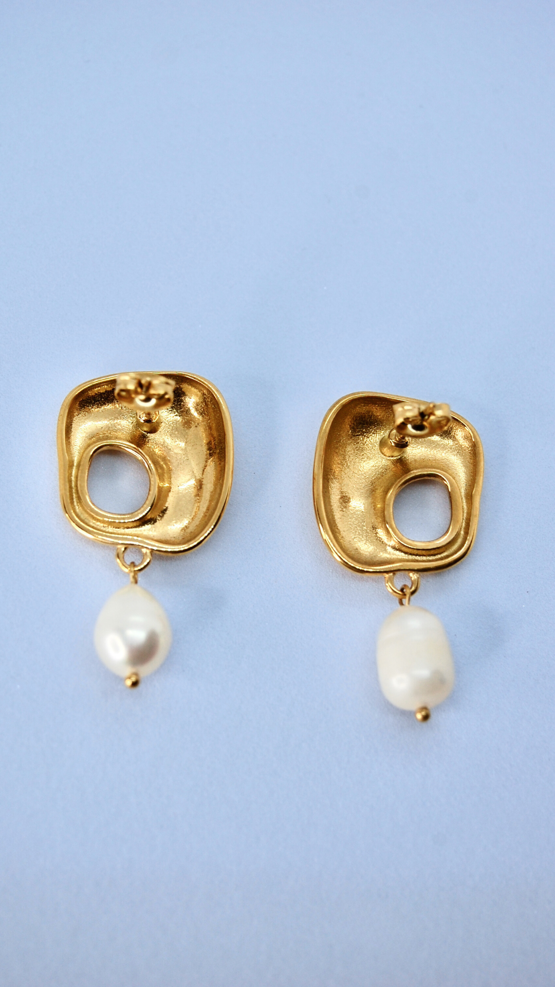 Verona Pearl Earrings